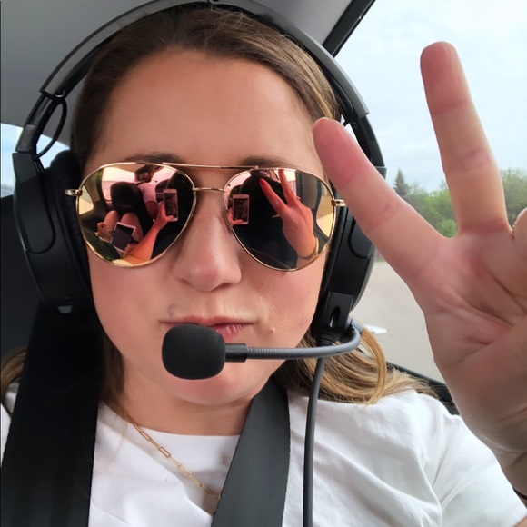 Meet your Posher, Amanda - Picture 8 of 15